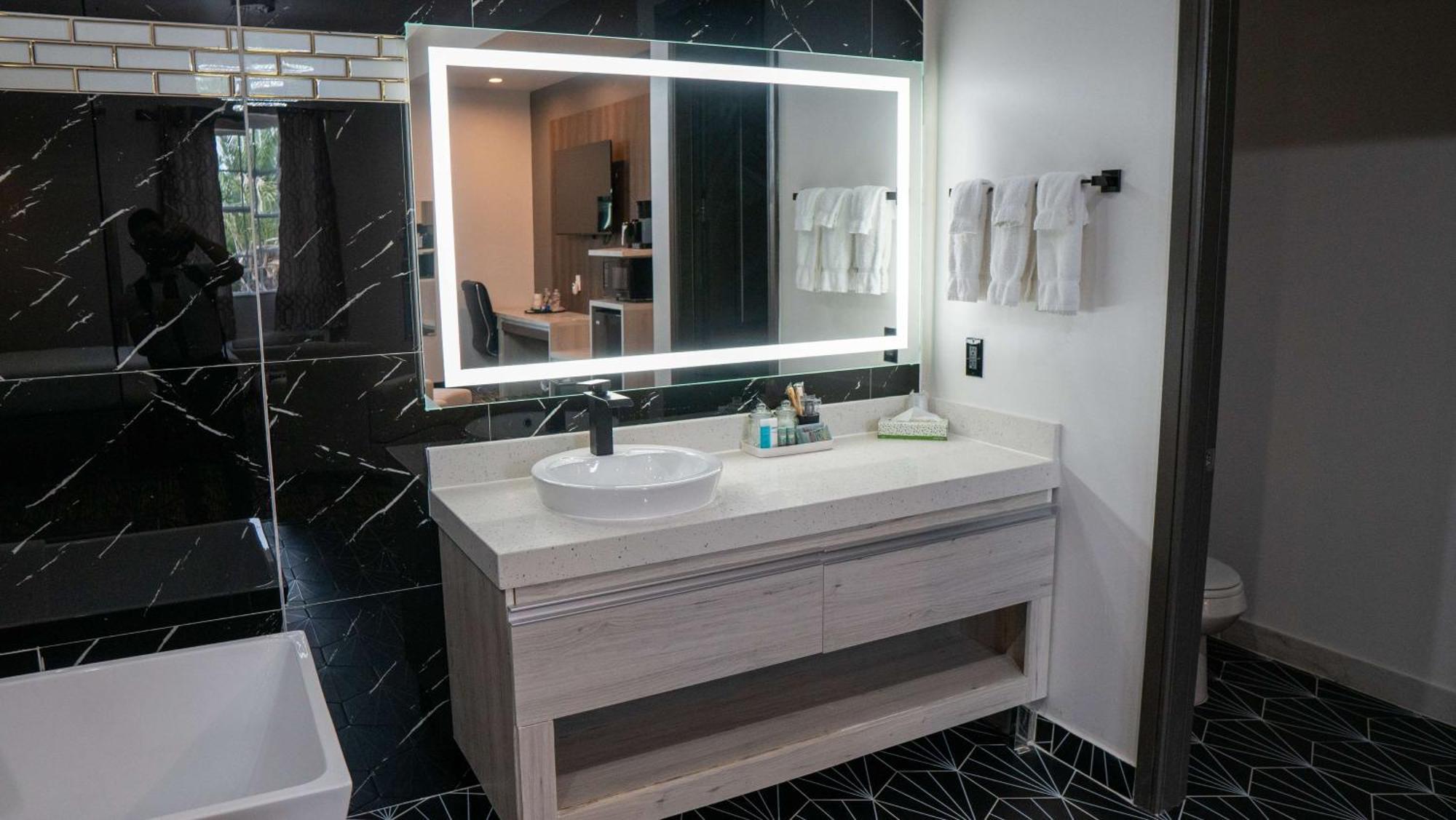 Surestay Hotel By Best Western Houston Southeast South Houston Eksteriør billede